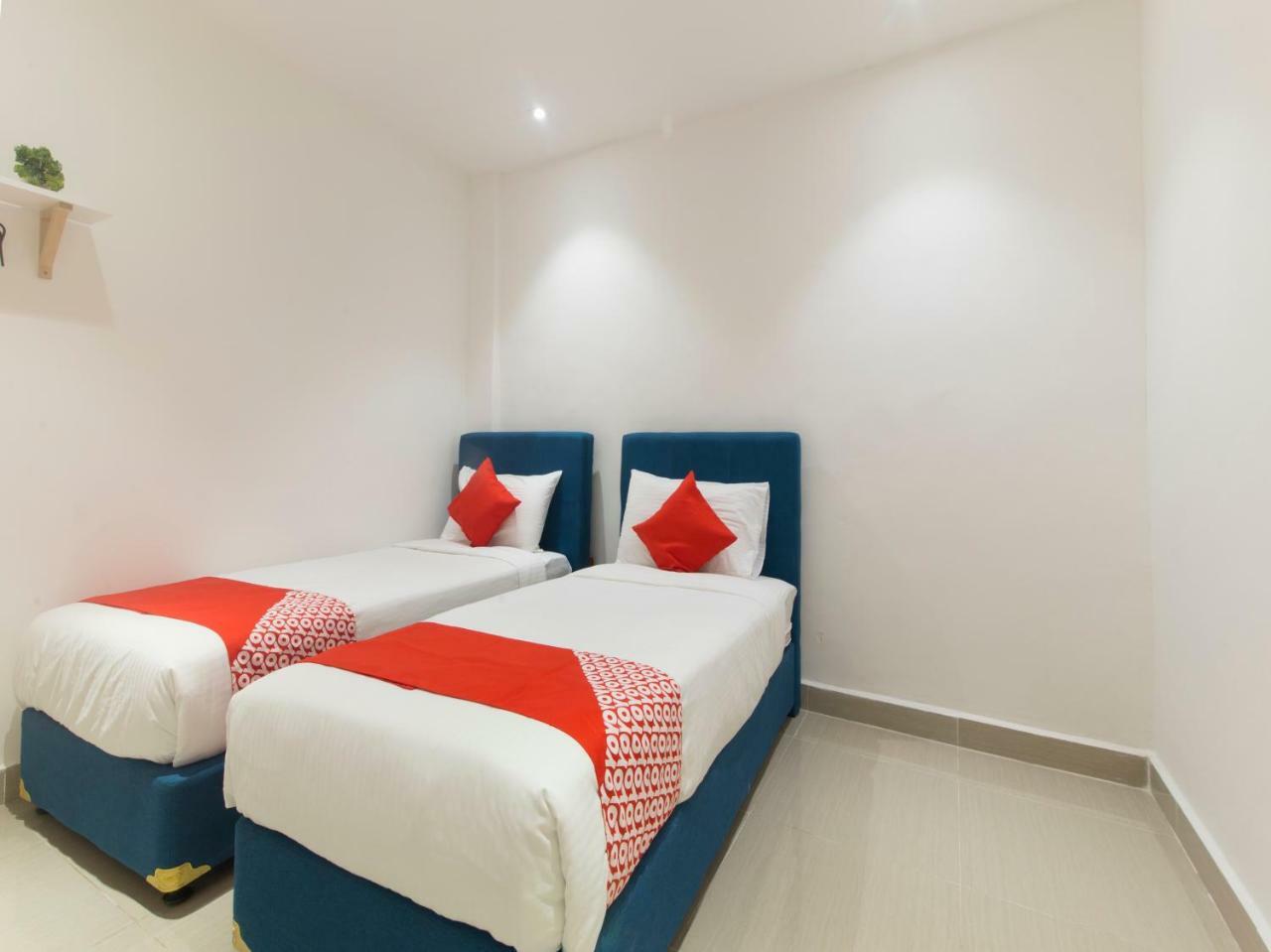 Oyo 90121 Summer House Bed & Cafe Kuala Lumpur Buitenkant foto